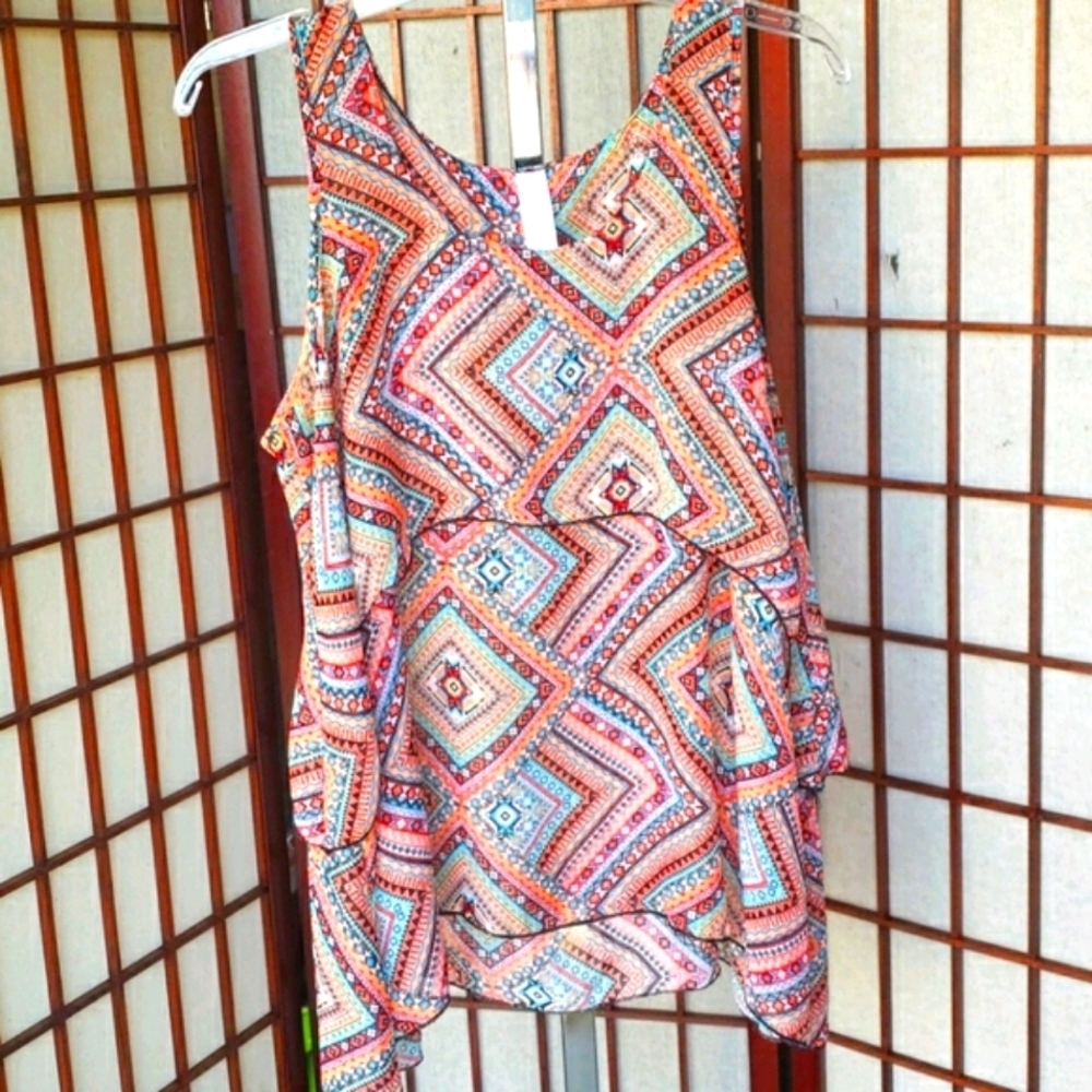 No Boundaries sleeveless women's blouse size 11-13 junior